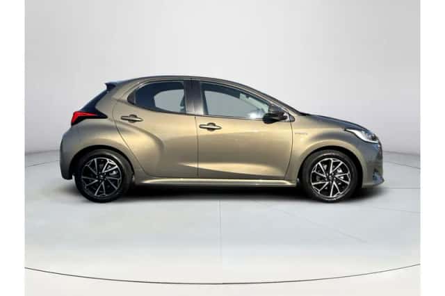 Toyota Yaris (2021) thumbnail 6