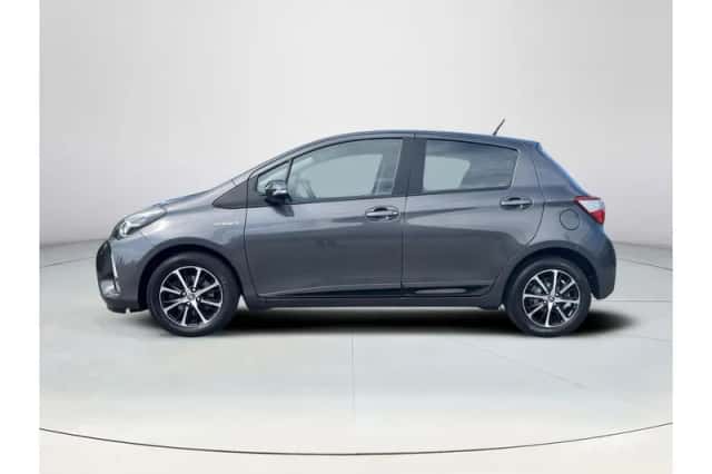 Toyota Yaris (2018) thumbnail 2
