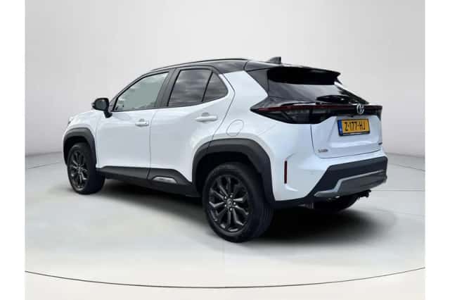 Toyota Yaris Cross (2024) thumbnail 3