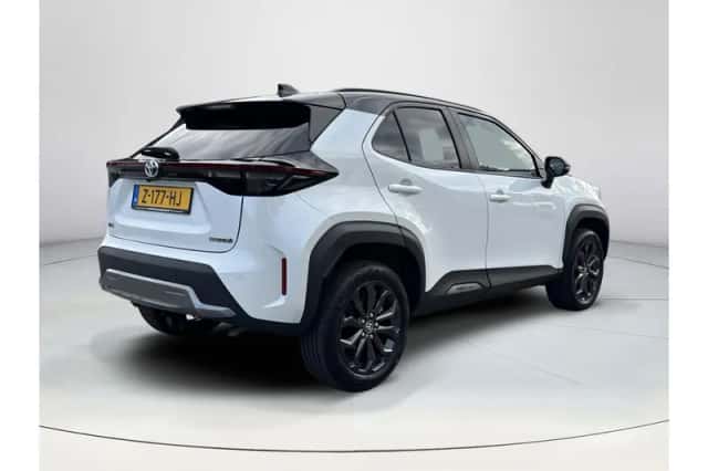 Toyota Yaris Cross (2024) thumbnail 5