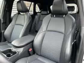 Toyota RAV4 (2023) thumbnail 11