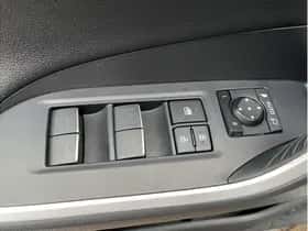 Toyota RAV4 (2023) thumbnail 13