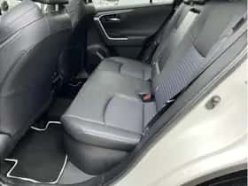 Toyota RAV4 (2023) thumbnail 25