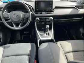 Toyota RAV4 (2022) thumbnail 9