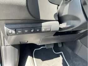 Toyota Corolla (2025) thumbnail 17