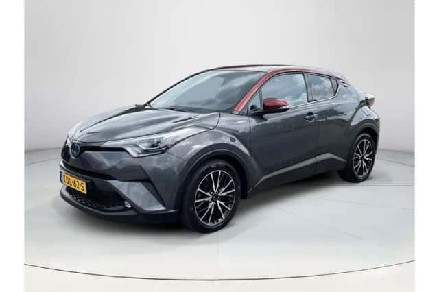 Toyota C-HR (2018) thumbnail 1