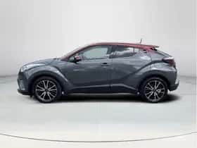 Toyota C-HR (2018) thumbnail 2