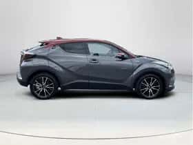 Toyota C-HR (2018) thumbnail 6