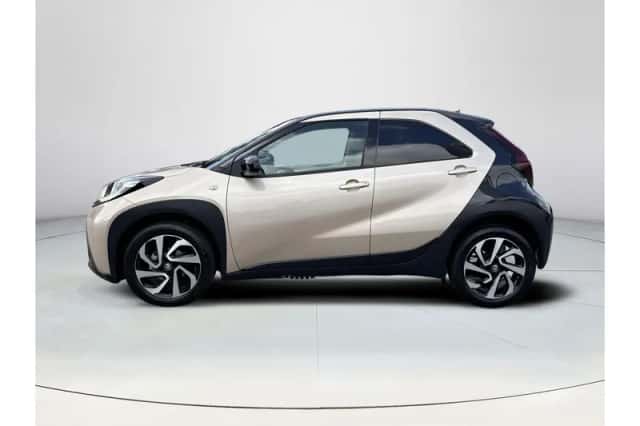 Toyota Aygo X (2024) thumbnail 2