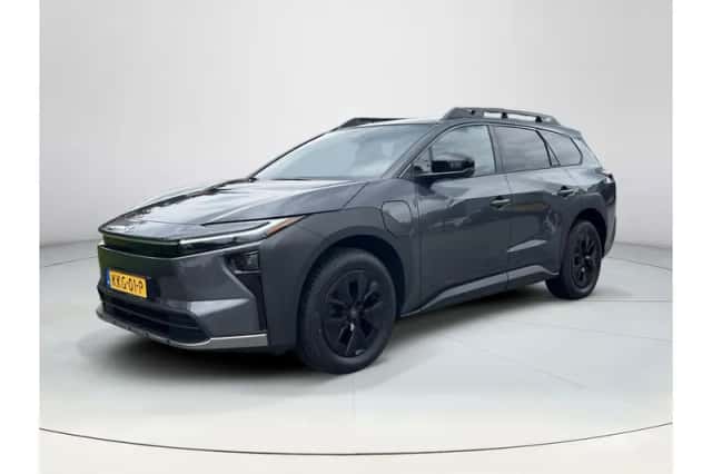 Toyota bZ4X (2026) thumbnail 1