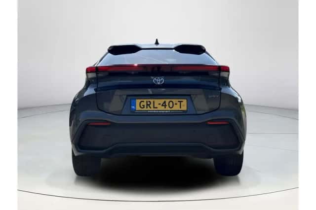 Toyota C-HR (2024) thumbnail 4