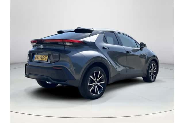 Toyota C-HR (2024) thumbnail 5