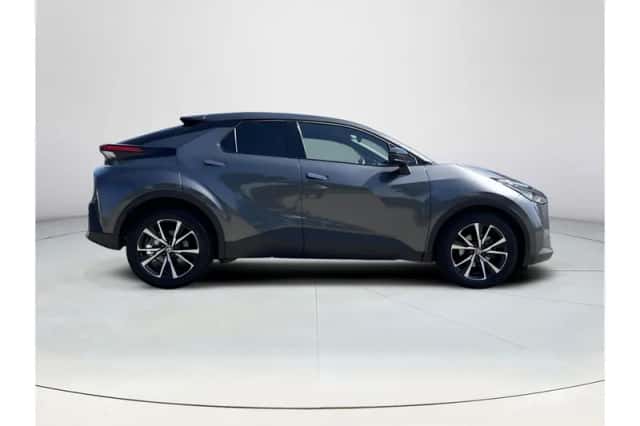 Toyota C-HR (2024) thumbnail 6