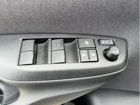 Toyota Yaris Cross (2024) thumbnail 15