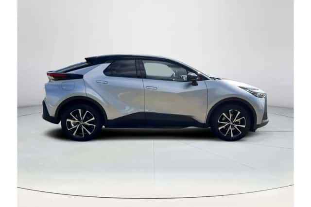 Toyota C-HR (2025) thumbnail 6