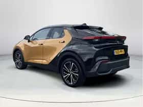 Toyota C-HR (2024) thumbnail 3