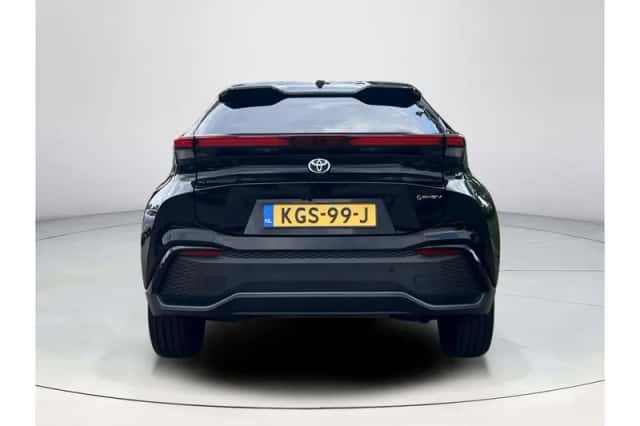Toyota C-HR (2024) thumbnail 4
