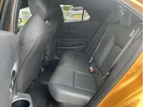 Toyota C-HR (2024) thumbnail 33