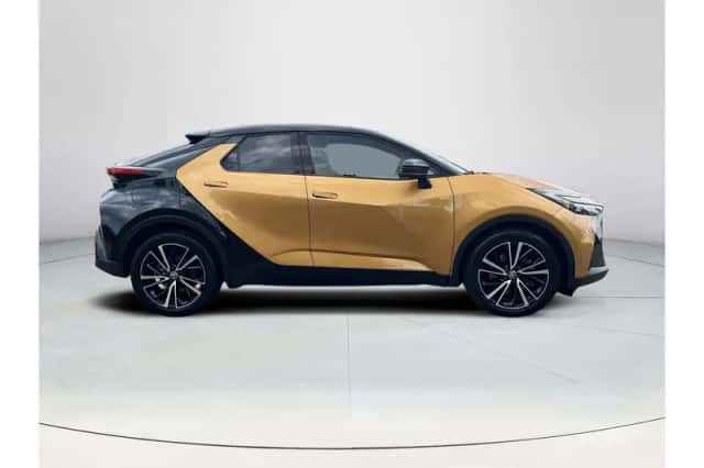 Toyota C-HR (2024) thumbnail 6