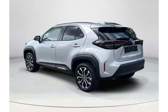 Toyota Yaris Cross (2024) thumbnail 3