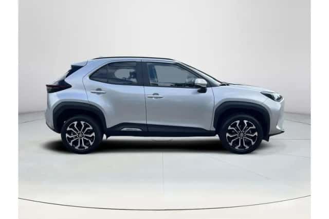 Toyota Yaris Cross (2024) thumbnail 6