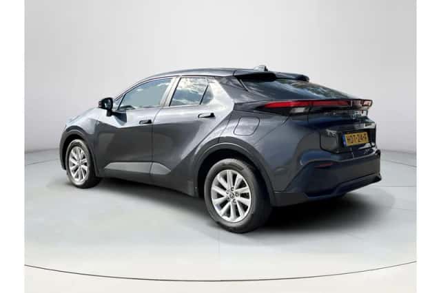 Toyota C-HR (2025) thumbnail 3