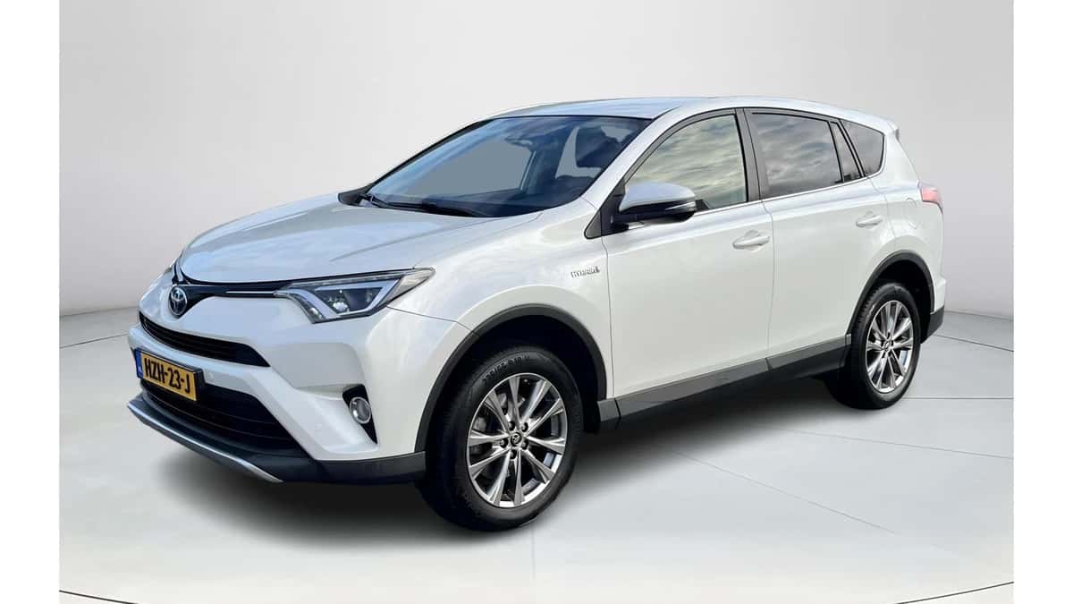 Toyota RAV4 (2016) — foto 1