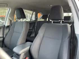 Toyota RAV4 (2016) thumbnail 11