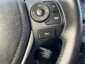 Toyota RAV4 (2016) thumbnail 17