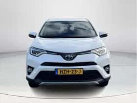 Toyota RAV4 (2016) thumbnail 8