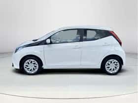Toyota Aygo (2019) thumbnail 2