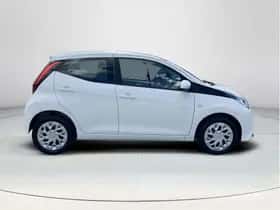 Toyota Aygo (2019) thumbnail 6