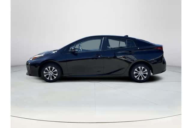 Toyota Prius (2023) thumbnail 2