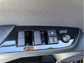 Toyota Prius (2023) thumbnail 11