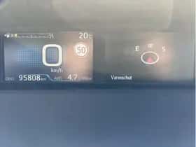 Toyota Prius (2023) thumbnail 15
