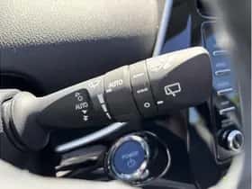 Toyota Prius (2023) thumbnail 17