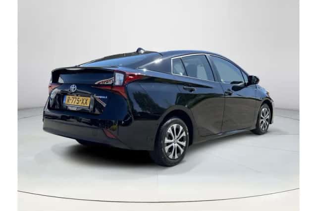 Toyota Prius (2023) thumbnail 5