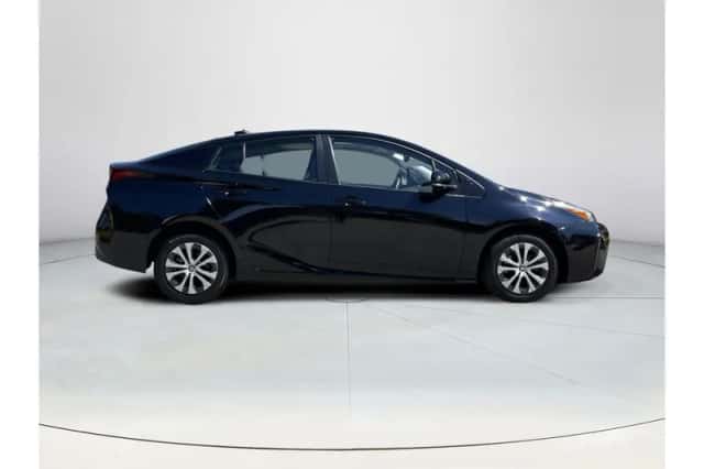 Toyota Prius (2023) thumbnail 6