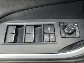 Toyota RAV4 (2021) thumbnail 15