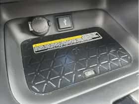 Toyota RAV4 (2021) thumbnail 25