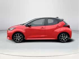 Toyota Yaris (2021) thumbnail 2