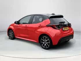 Toyota Yaris (2021) thumbnail 3