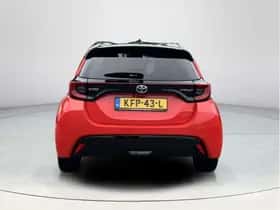 Toyota Yaris (2021) thumbnail 4