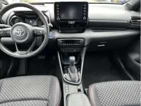 Toyota Yaris (2021) thumbnail 9
