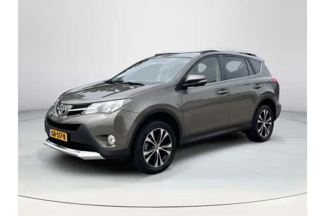 Toyota RAV4 (2015) thumbnail 1