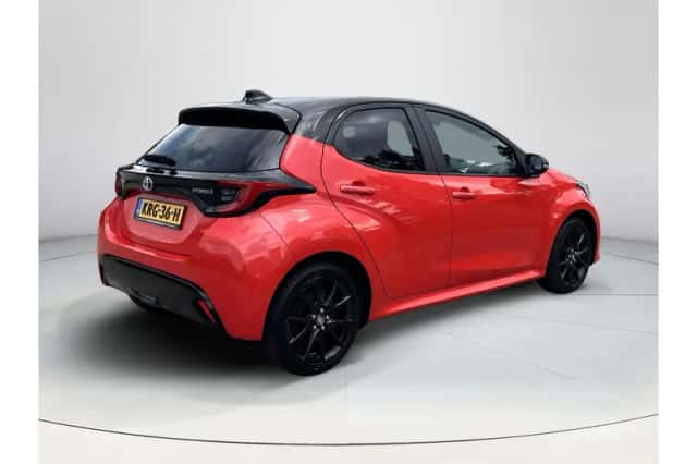 Toyota Yaris (2022) thumbnail 5