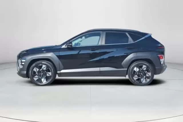 Hyundai Kona (2024) thumbnail 2