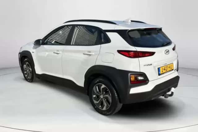 Hyundai Kona (2020) thumbnail 4