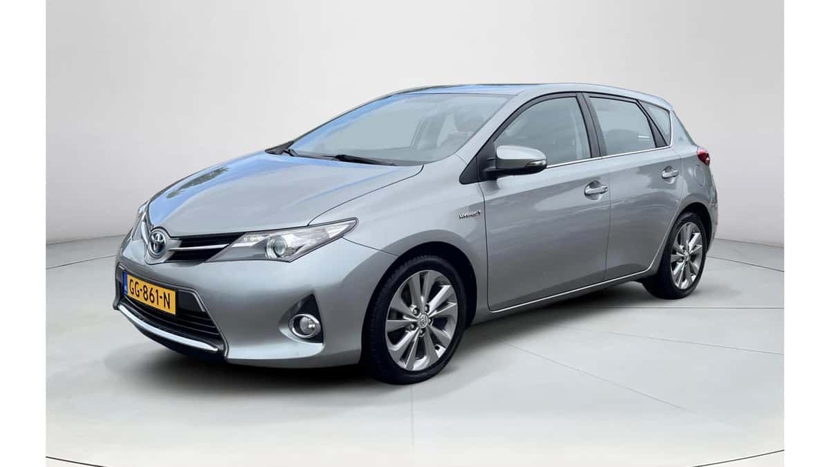 Toyota Auris (2014) — foto 1