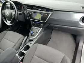 Toyota Auris (2014) thumbnail 11